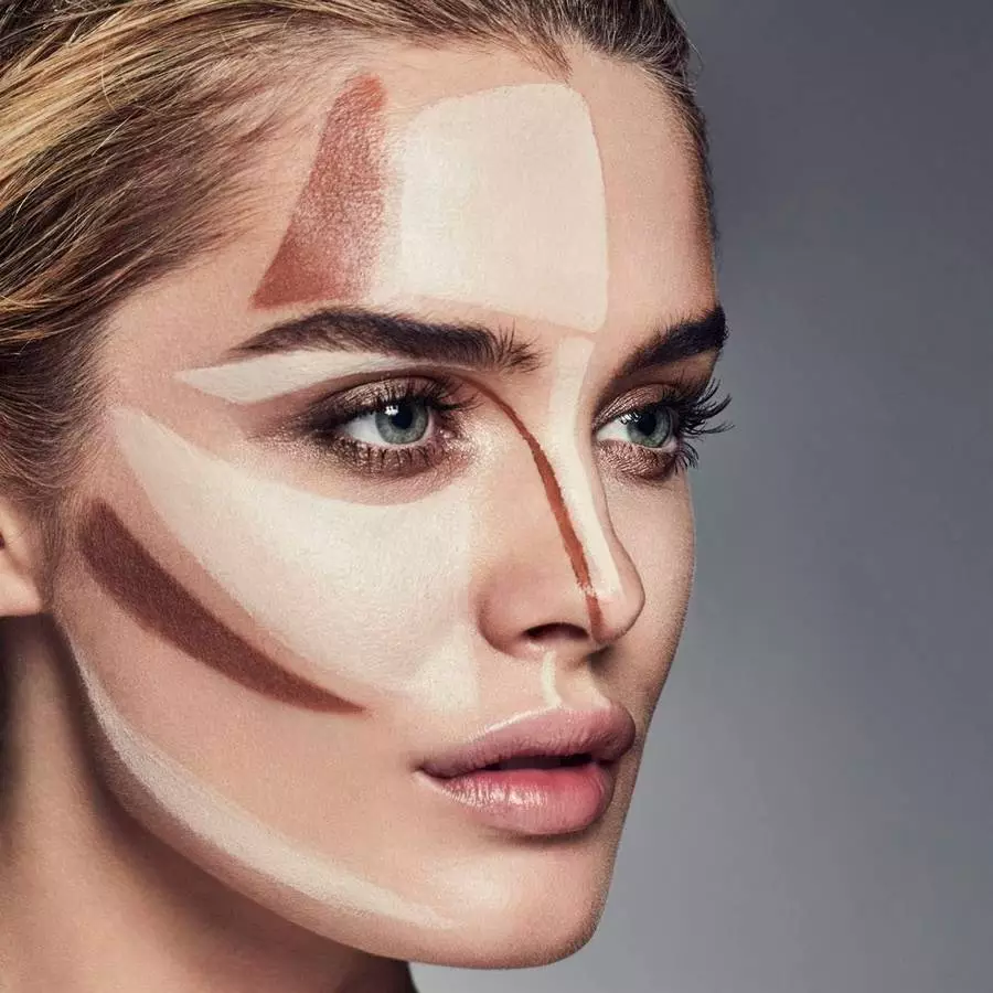 ۶. رژگونه و هایلایتر